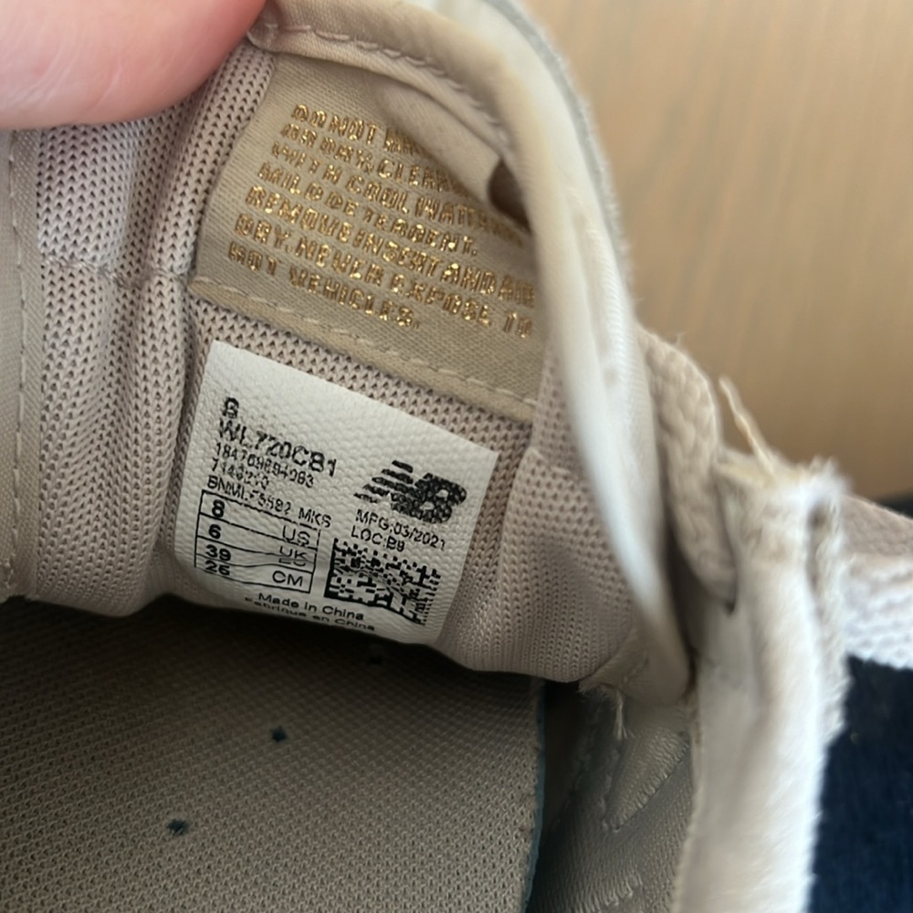New Balance 720 women’s size 8 - Picture 7 of 7